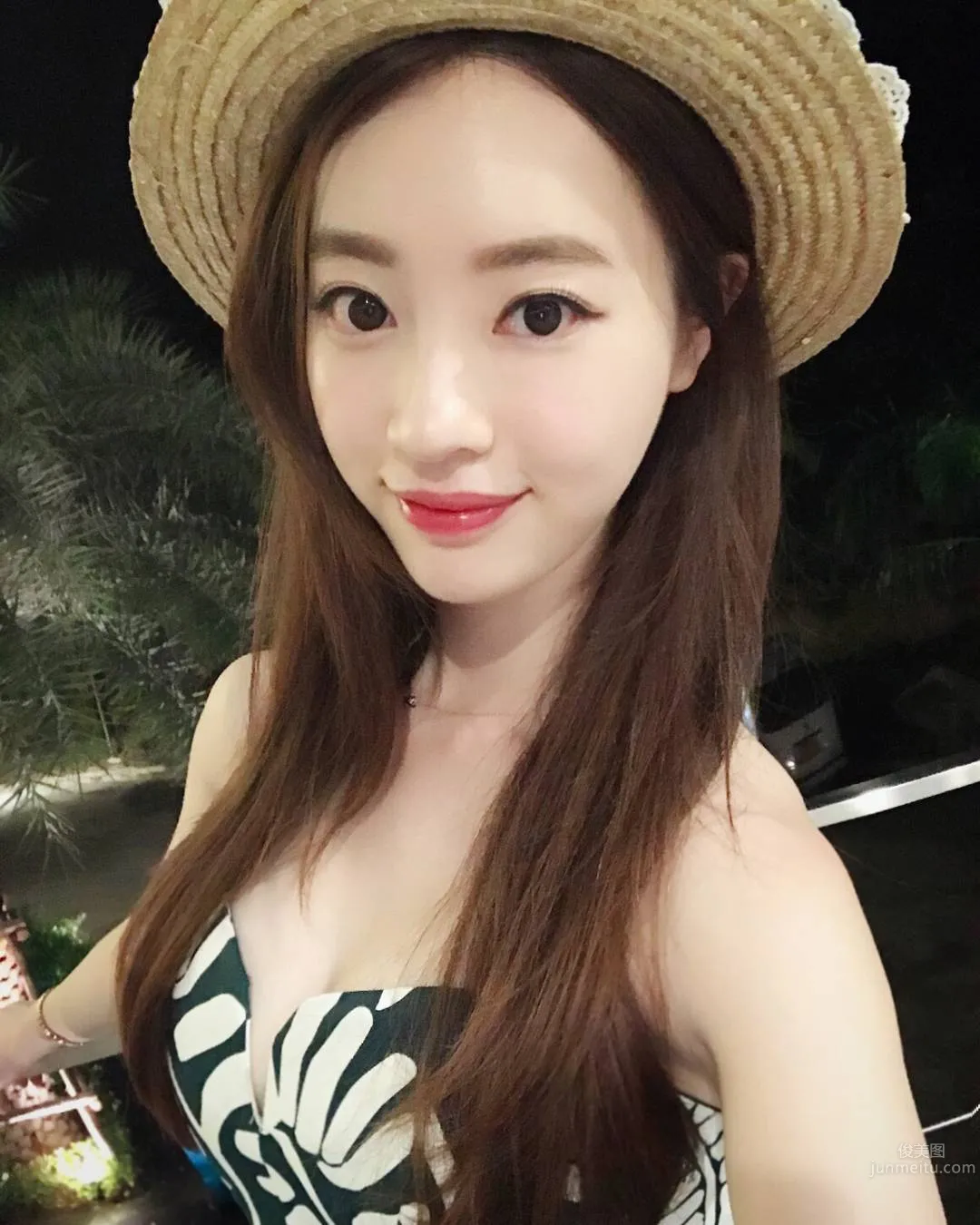 梁定原- 氣質瑜伽美女私房照 16