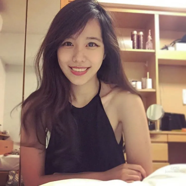 Honnie Huang- 天生麗質 清純美麗的女友風 4