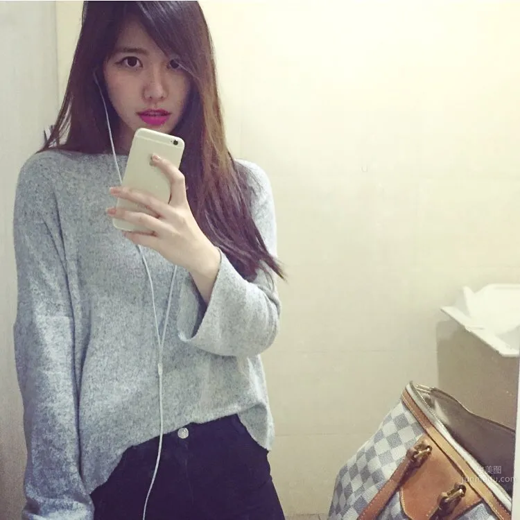 Honnie Huang- 天生麗質 清純美麗的女友風 7