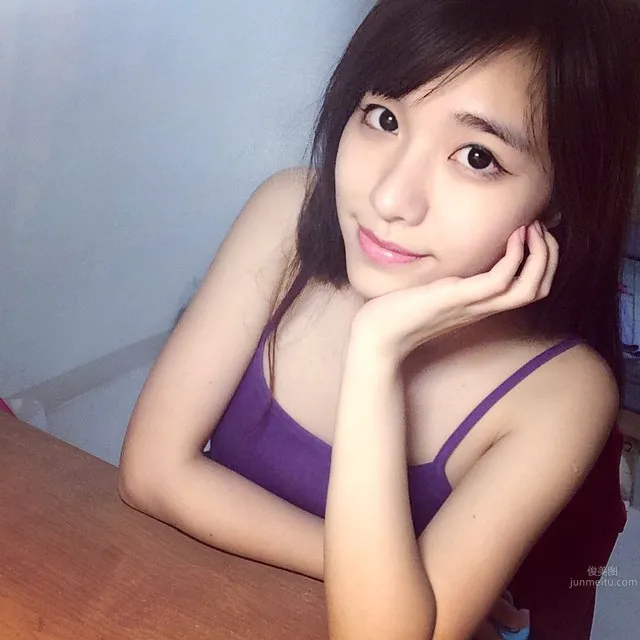 Honnie Huang- 天生麗質 清純美麗的女友風 21