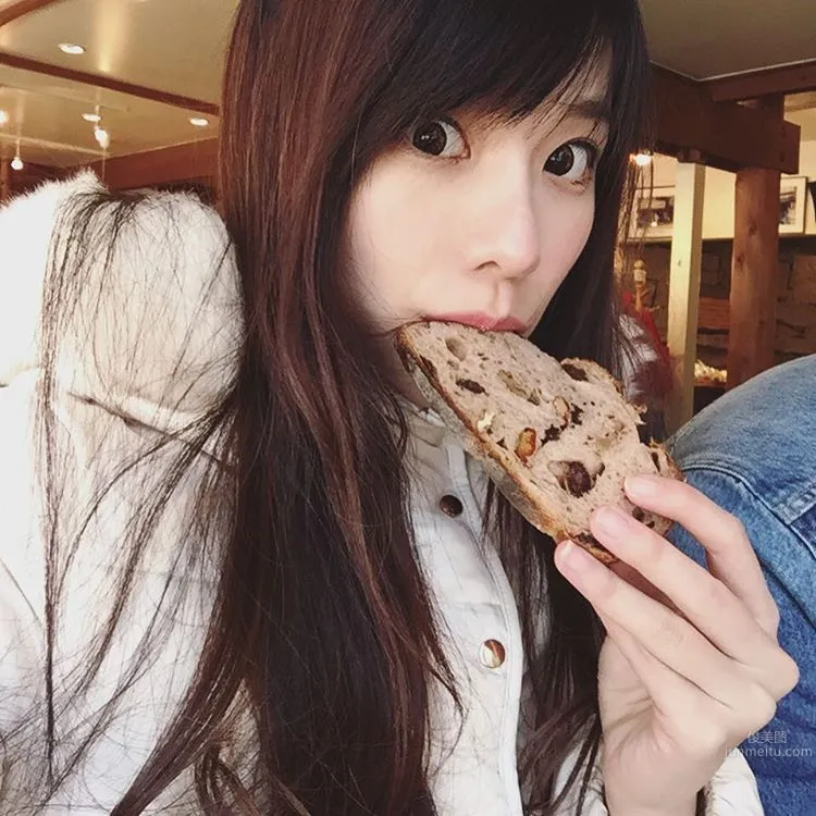 Honnie Huang- 天生麗質 清純美麗的女友風 19