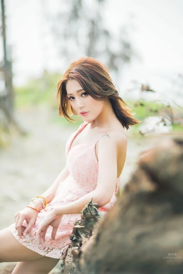 孫莎莎- 台灣大提琴音樂才女美胸美腿 12