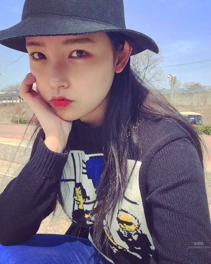 Betteralicee- 酒窩美女美妝私房照 39