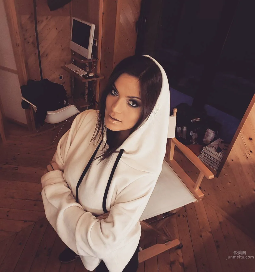 Milica Pavlovic- 塞爾維亞最性感女歌手 25