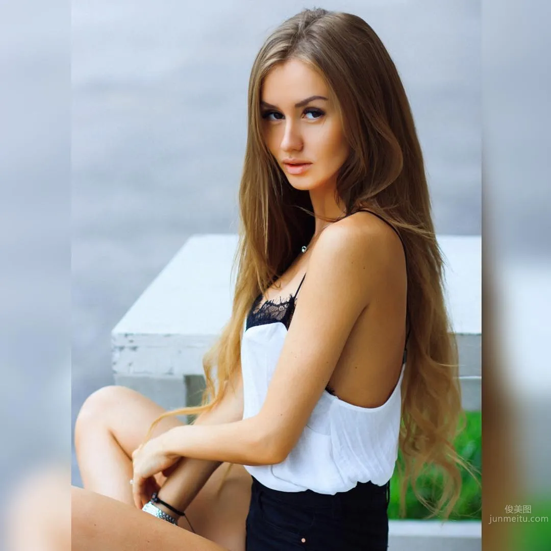 Valenti Vitel- 來自西伯利亞的性感辣模 34
