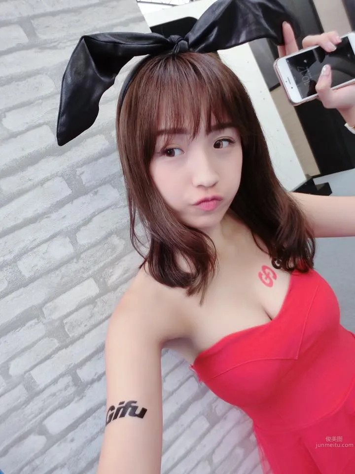Hebbe Cheng- 高雄氧氣正妹比基尼私房照 23