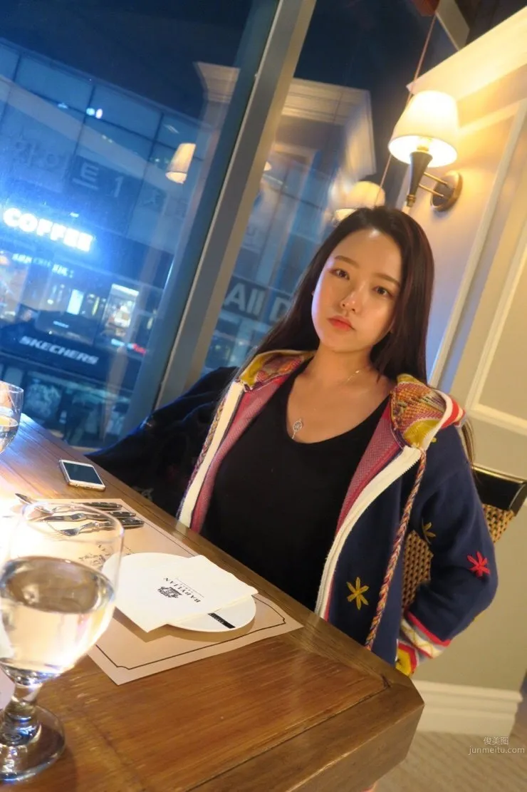 Betteralicee- 酒窝美女美妆私房照_21