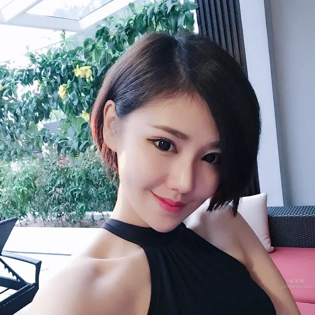 杨梓灵Fiona- 一个微笑动作迷死不少男生_0