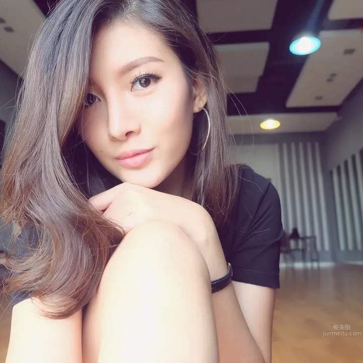 Oravee Luangvibbonporn- 泰国正妹歌手微笑能让粉丝疯狂_19