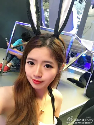 李詩琪- 大提琴美女私房照