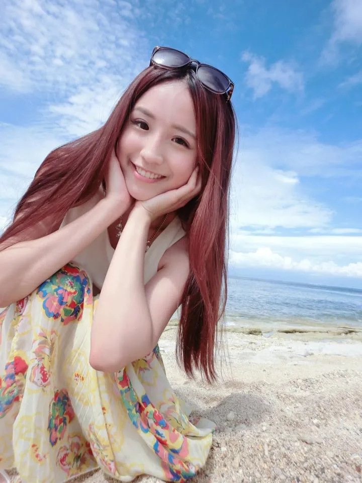 Hebbe Cheng- 高雄氧氣正妹比基尼私房照 8
