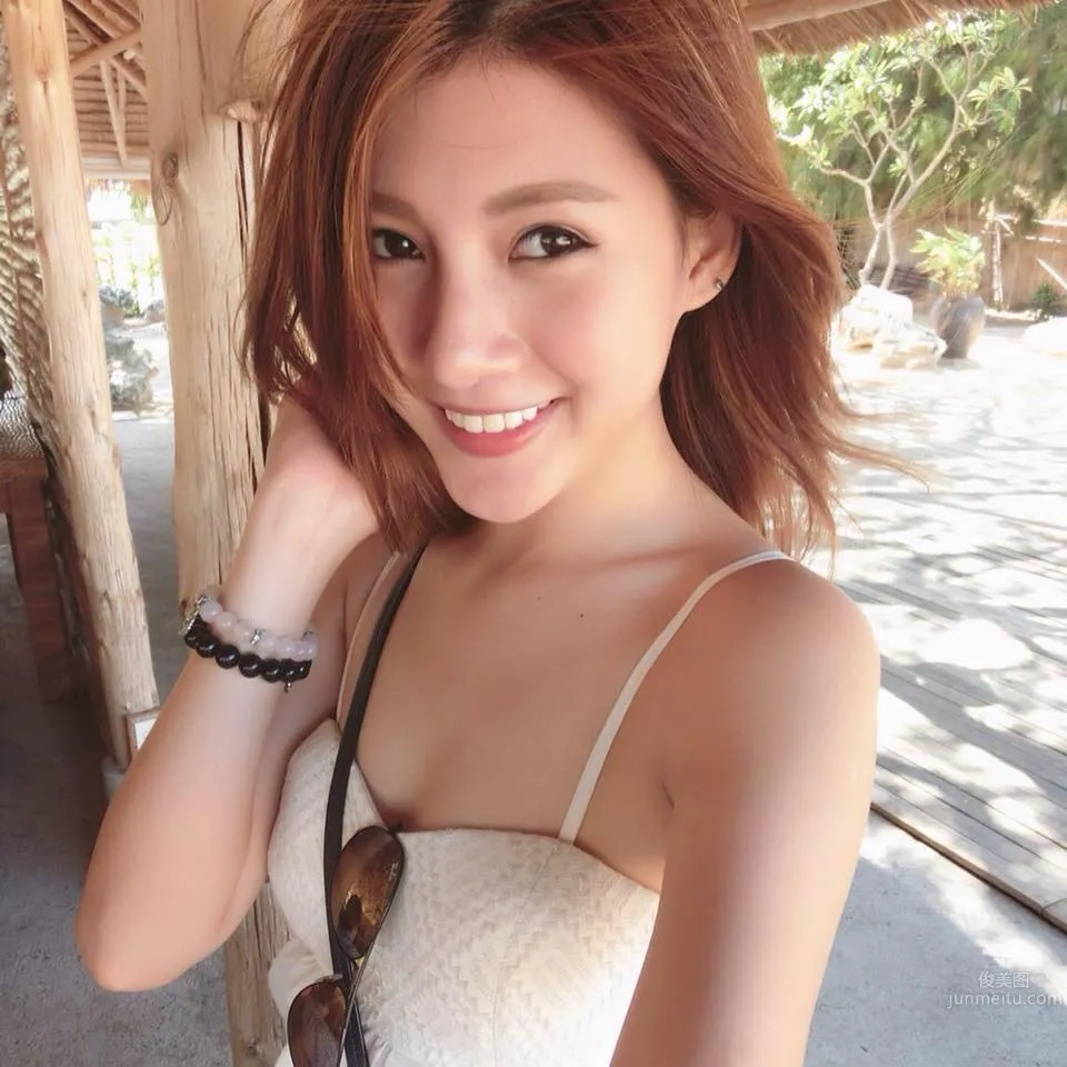 Oravee Luangvibbonporn- 泰国正妹歌手微笑能让粉丝疯狂_0