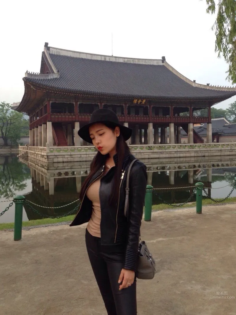 Betteralicee- 酒窝美女美妆私房照_46