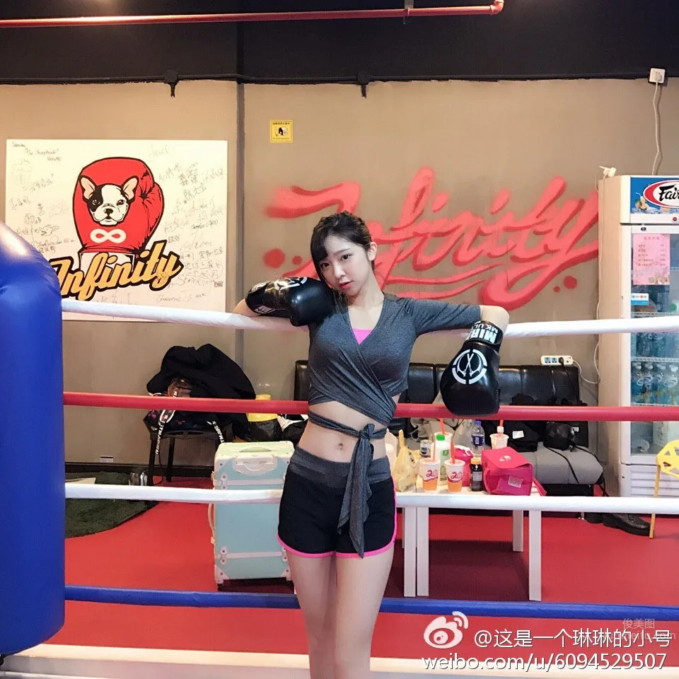 湯嘉琳- 萌妹子微博私房美圖 8