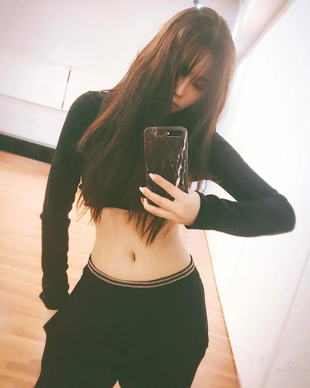 蔚雨芯(劉嘉麗)- 性感曬身材美圖 9