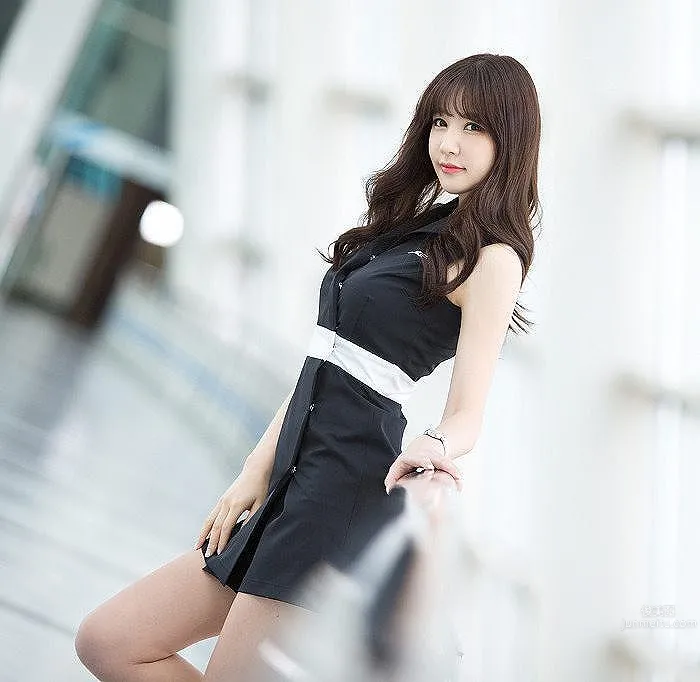 洪智妍- 韓國美女車模精選美圖 3