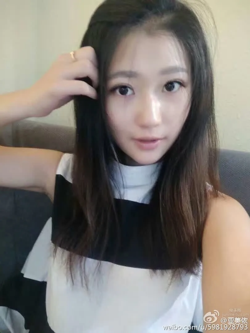 亞美依- 美腿寶貝俏皮生活照 21