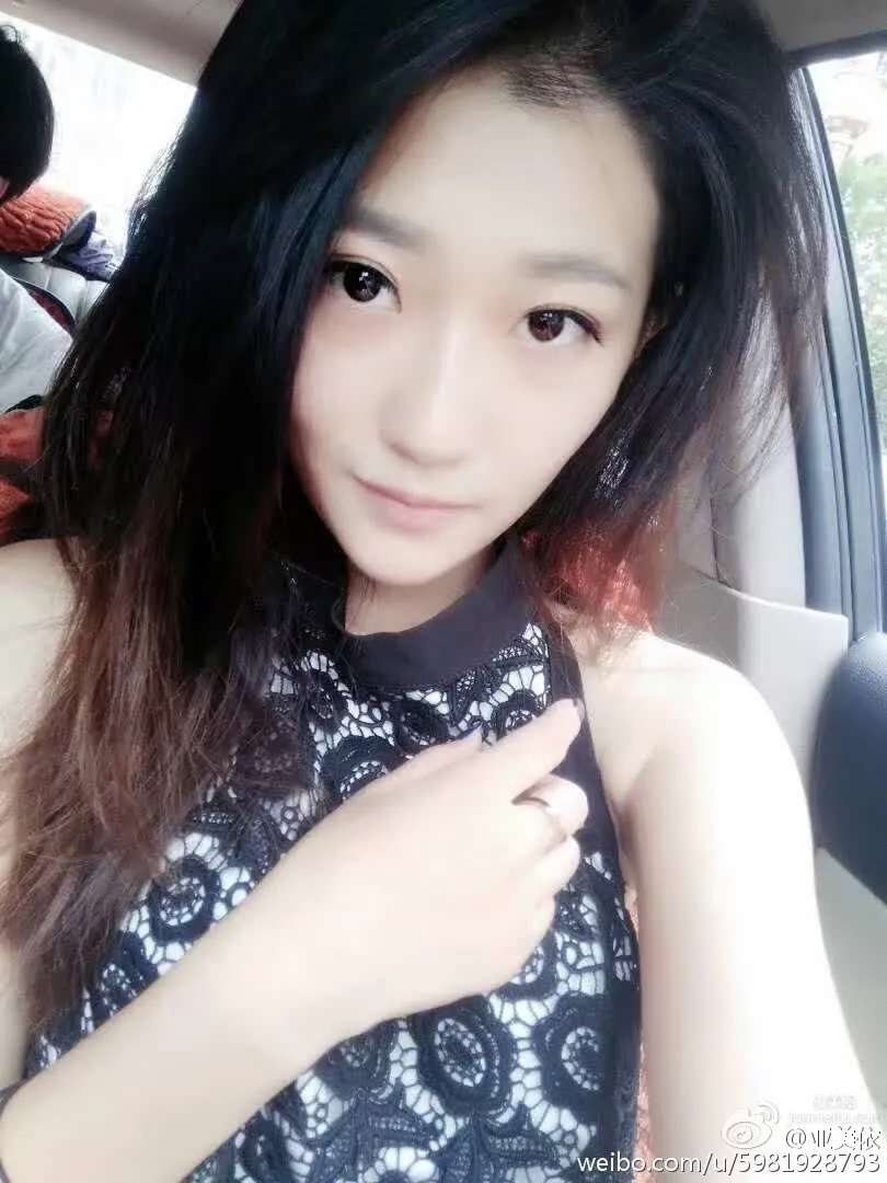 亞美依- 美腿寶貝俏皮生活照 15
