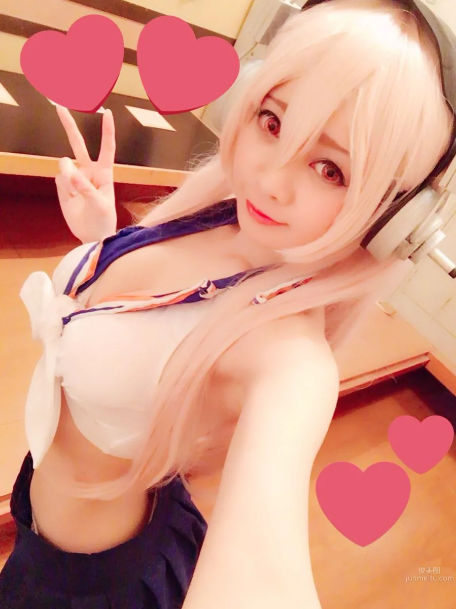 のらねこ- 日本美少女Coser完美诠釋性感露背毛衣 4