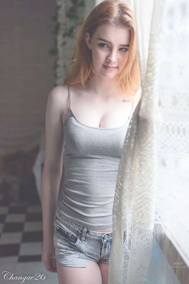 Jessie Vard- 賣身養家的泰國混血模特兒 11