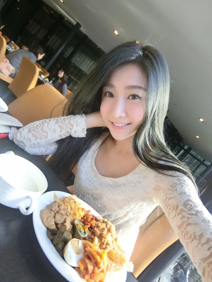 Irene小頭(餘晨瑀)- 甜美少女比基尼私房照 28