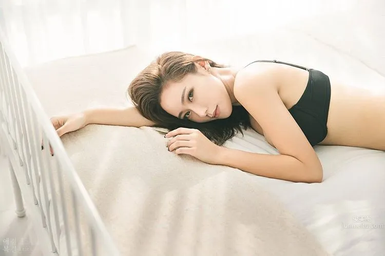 金泰熙(꽃태희)- 南韓美豔車模身材臉蛋超棒 15
