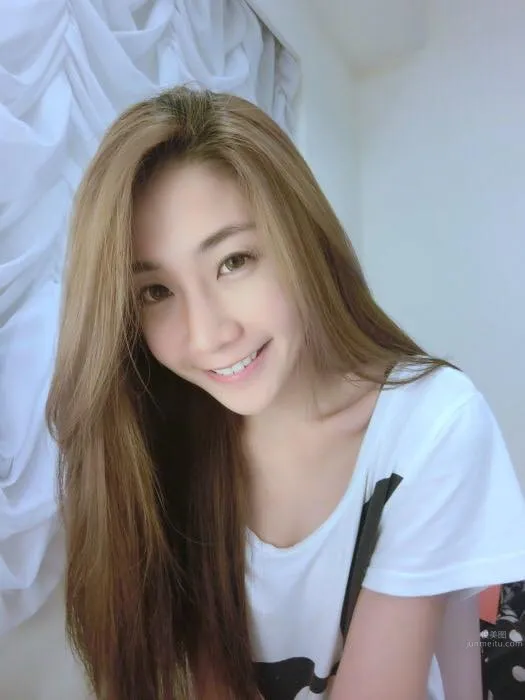 Irene小頭(餘晨瑀)- 甜美少女比基尼私房照 18