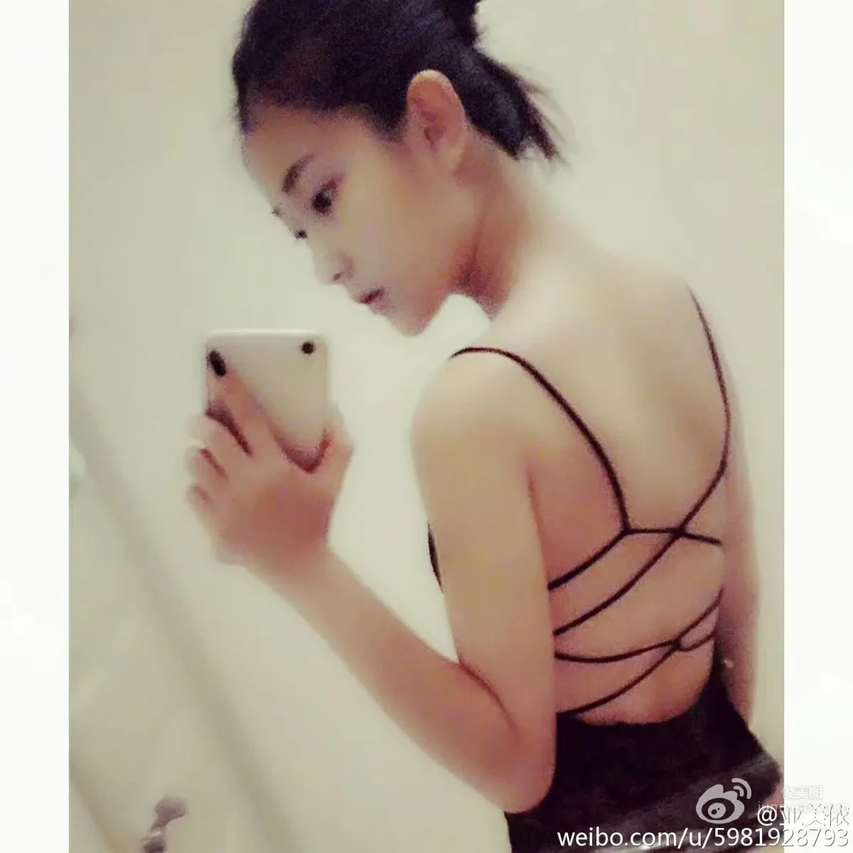 亞美依- 美腿寶貝俏皮生活照 8