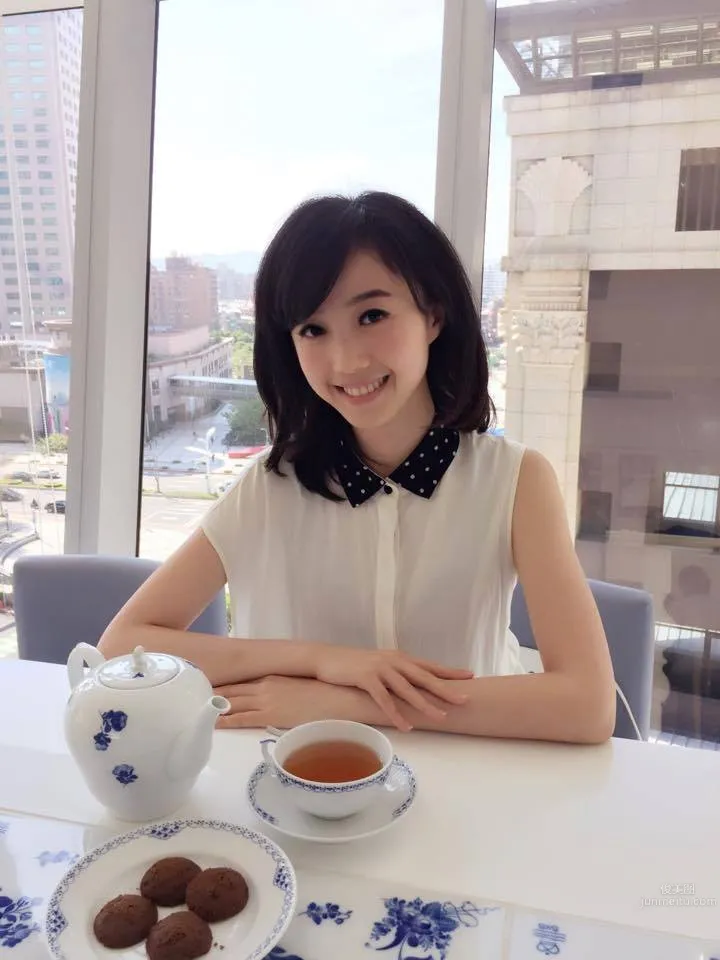 蔡宜靜- TVBS人氣女主播FB私房照 3