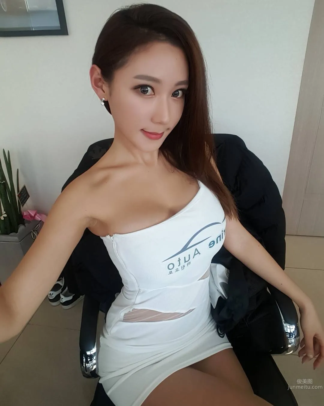 金泰熙(꽃태희)- 南韓美豔車模身材臉蛋超棒 18