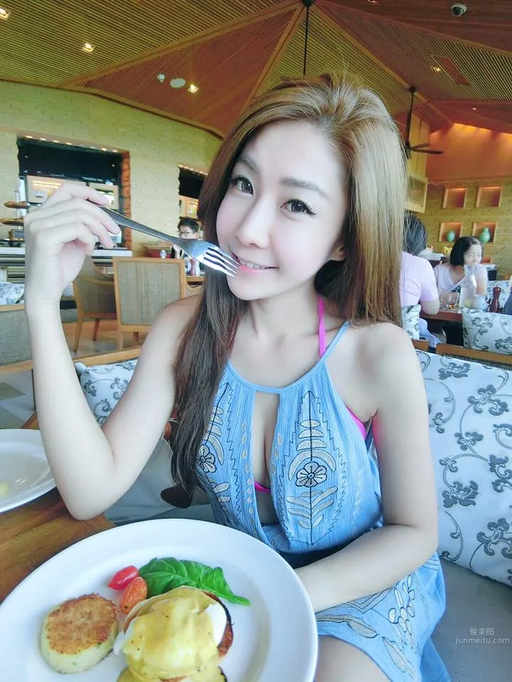 Irene小頭(餘晨瑀)- 甜美少女比基尼私房照 13