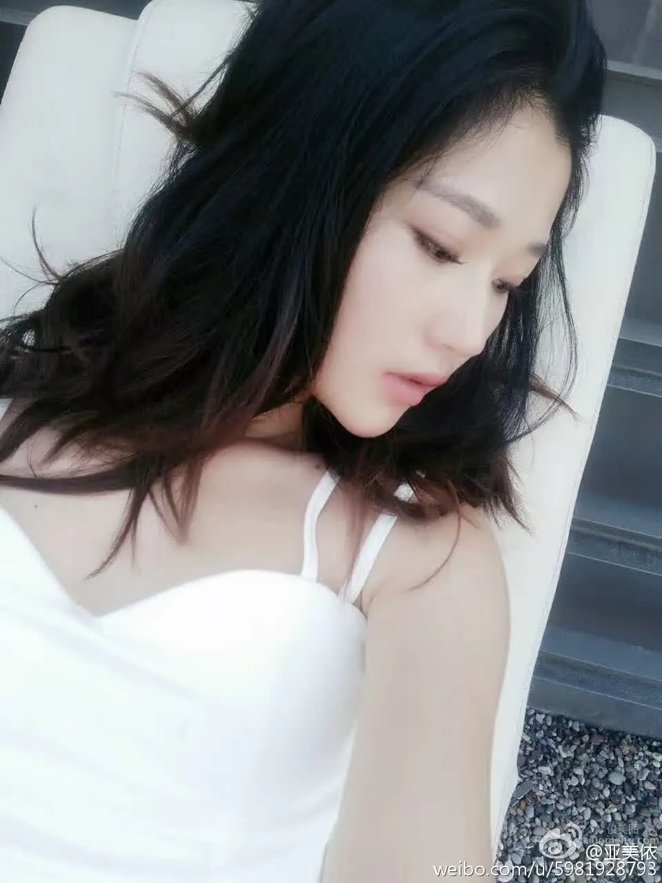 亞美依- 美腿寶貝俏皮生活照 4