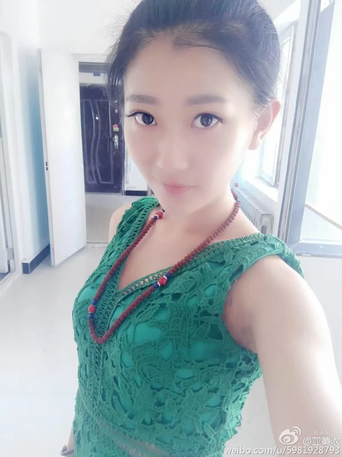 亞美依- 美腿寶貝俏皮生活照 6