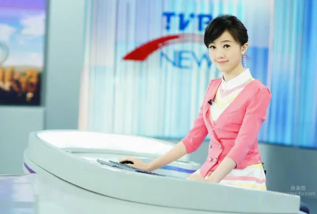 蔡宜靜- TVBS人氣女主播FB私房照