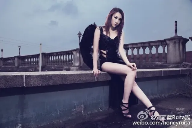 劉藝蕾Ruita- 微博私房美照