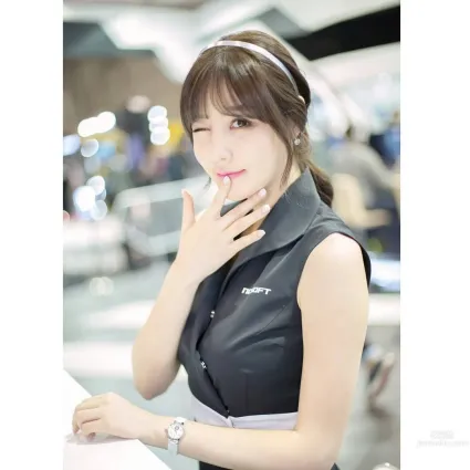 洪智妍- 韓國美女車模精選美圖