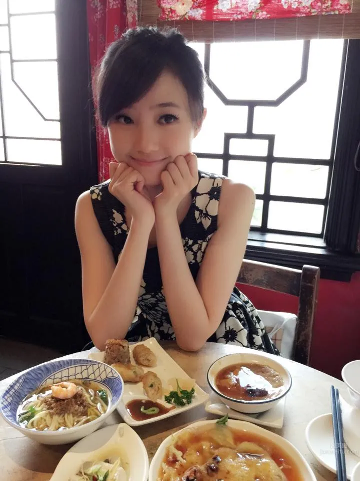 蔡宜靜- TVBS人氣女主播FB私房照 2