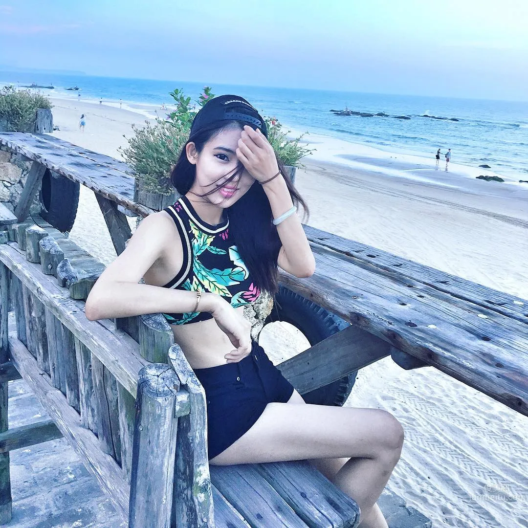 娅璐- 比基尼藏不住的好身材 15