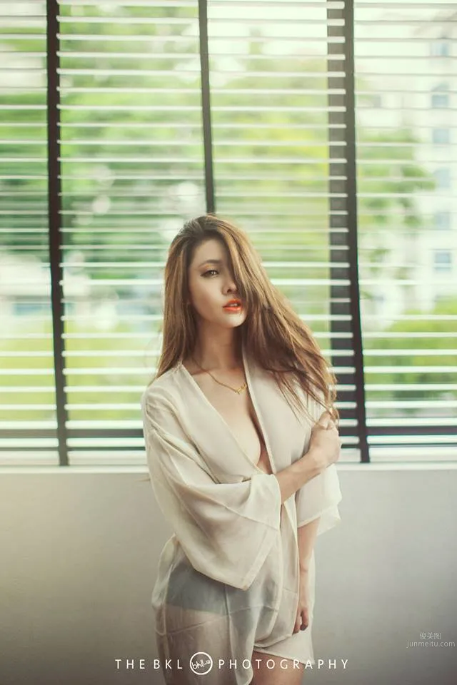 Melody Low- 新加坡正妹性感寫真 1