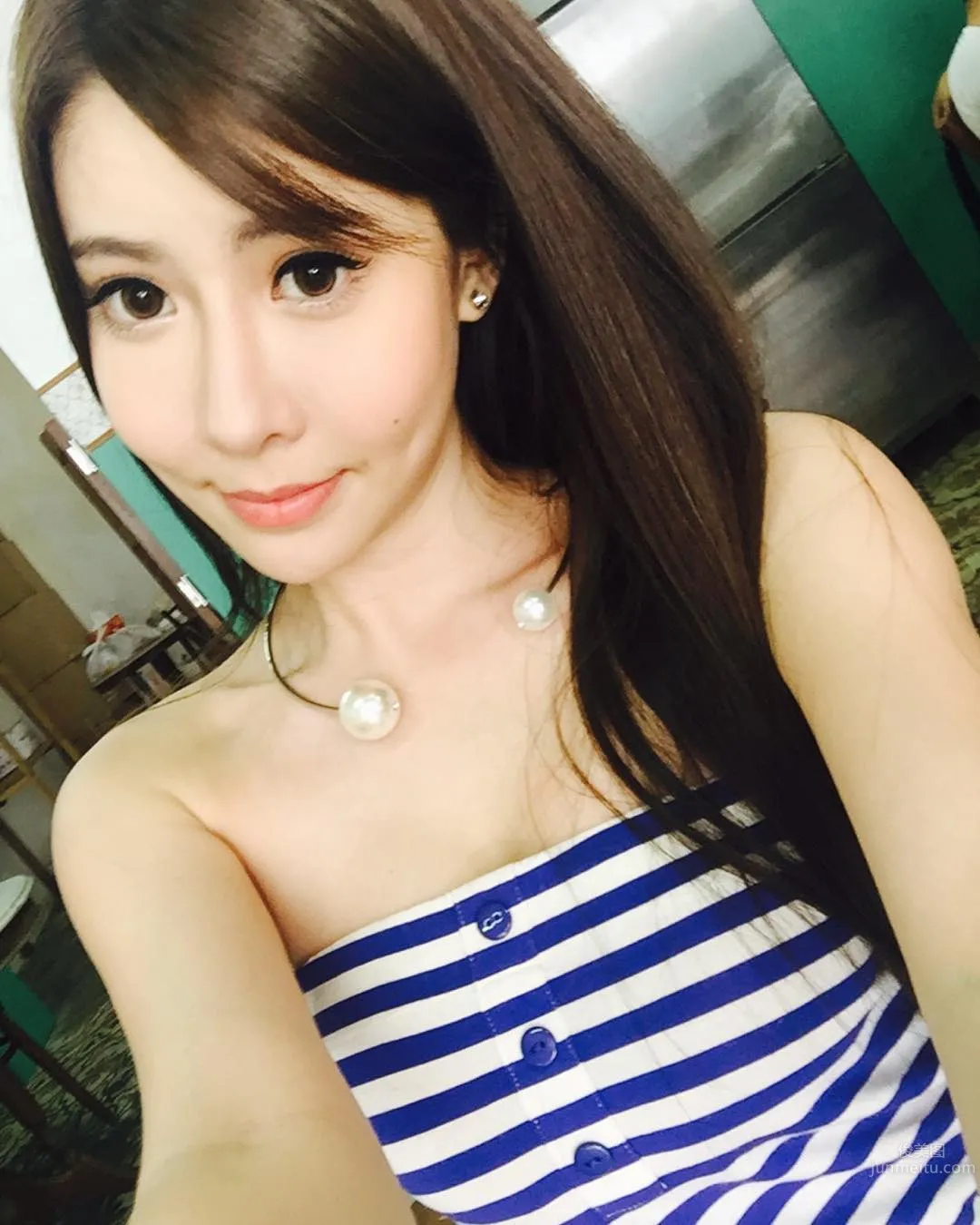 Melody Low- 新加坡正妹性感寫真 17