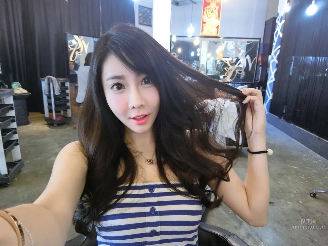 Melody Low- 新加坡正妹性感寫真 19