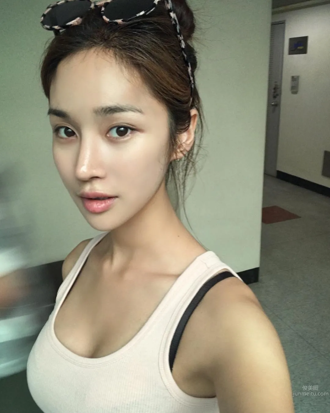 Jess- 超正臉蛋與渾圓美臀 8
