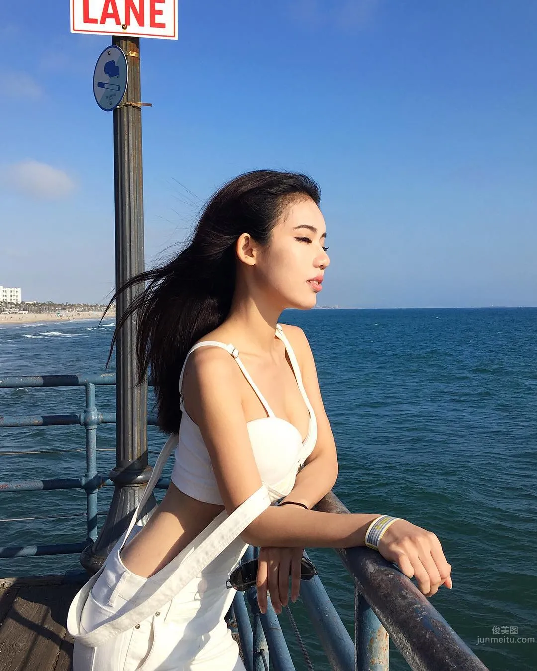 娅璐- 比基尼藏不住的好身材 10