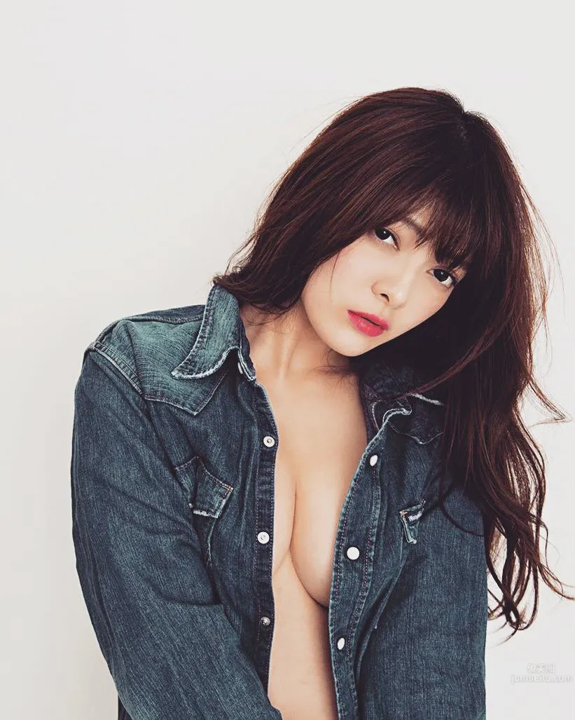 MEGMY- 美女理發師性感寫真 39