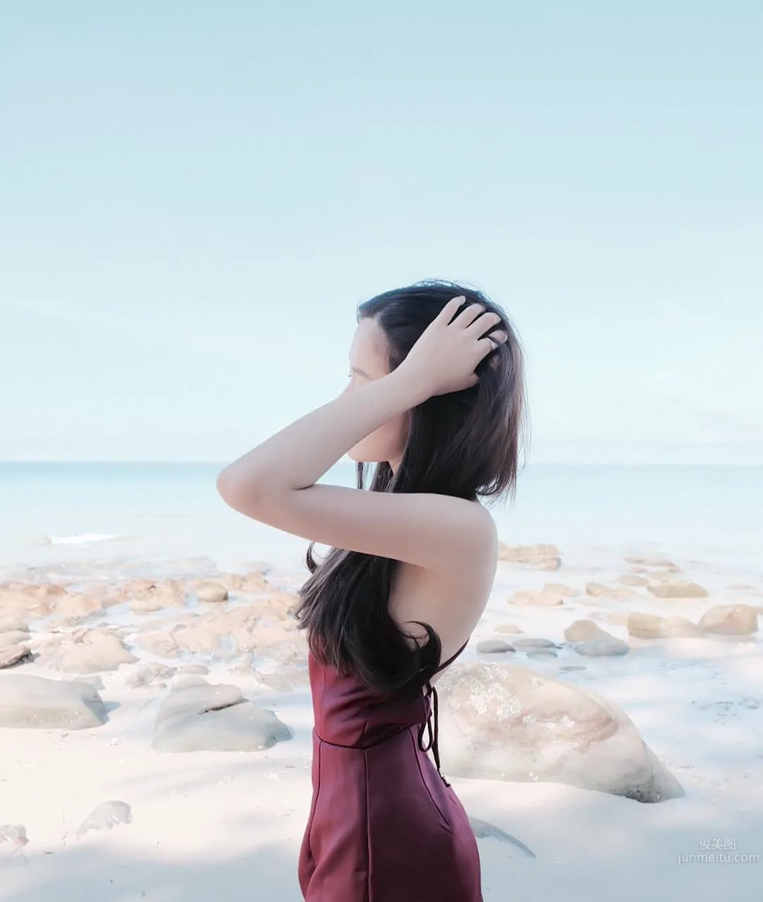Pravewan Singhato- 泰国高颜值白皙美腿正妹_9