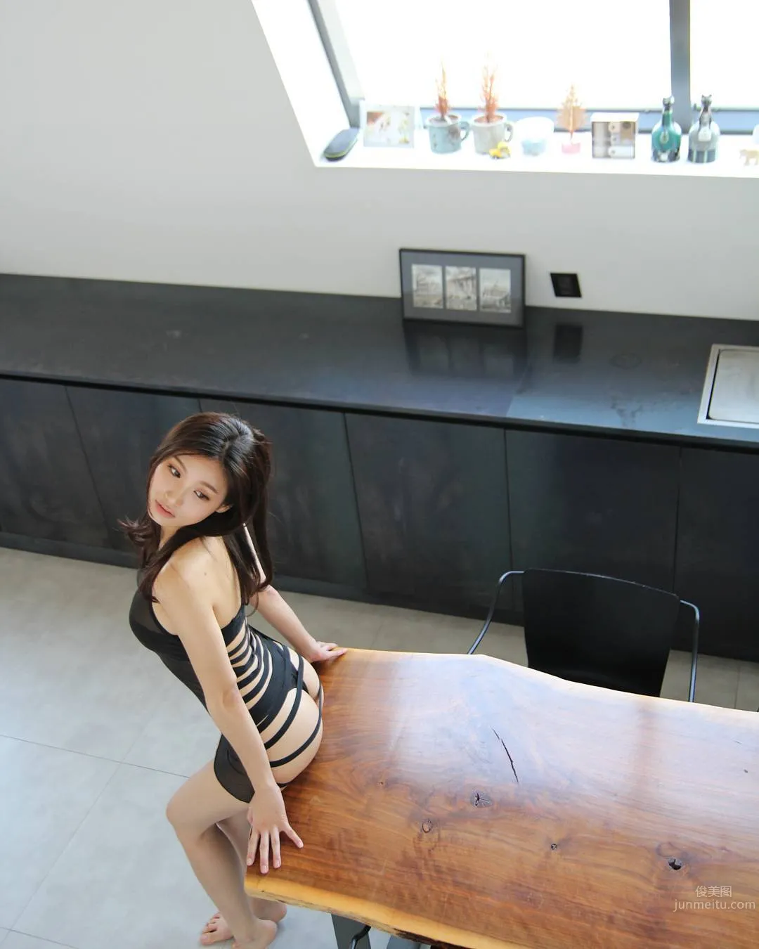 Lee Hee Eun- 笑眼正妹美臀私房寫真 21
