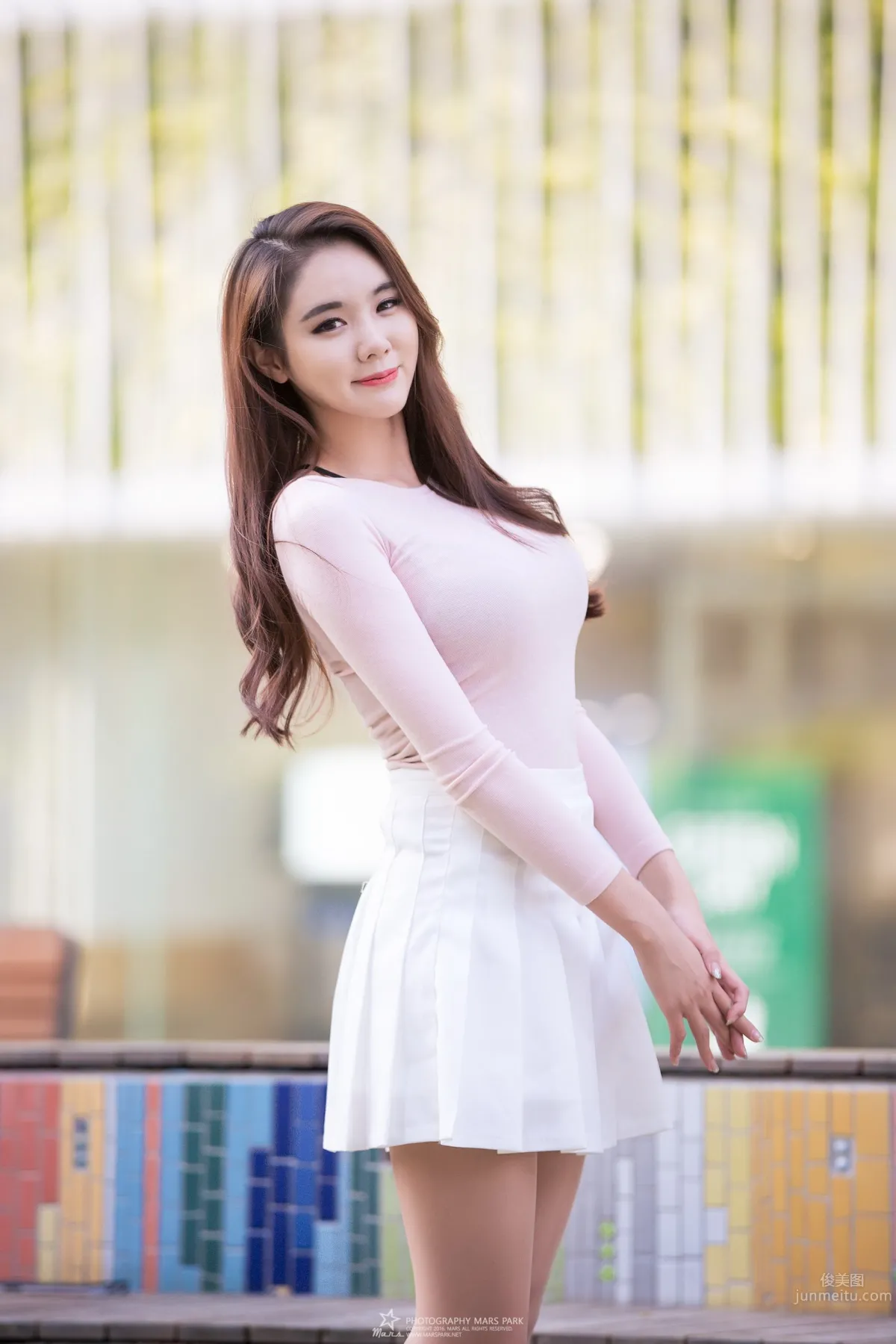 Min Yu Rin- 韩国赛车女郎养眼外拍写真_0
