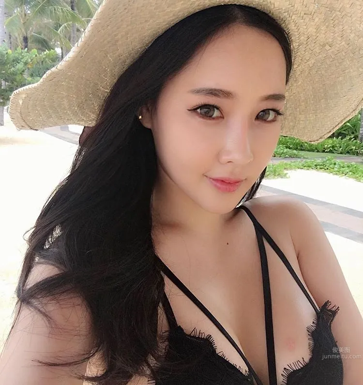MINNNNNNN- 南韓極品網模性感美照 31