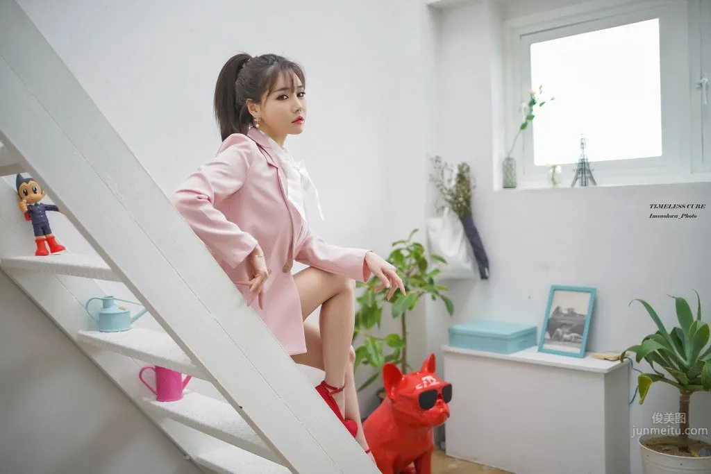 Han Ga Eun- 性感妖娆制服寫真 39