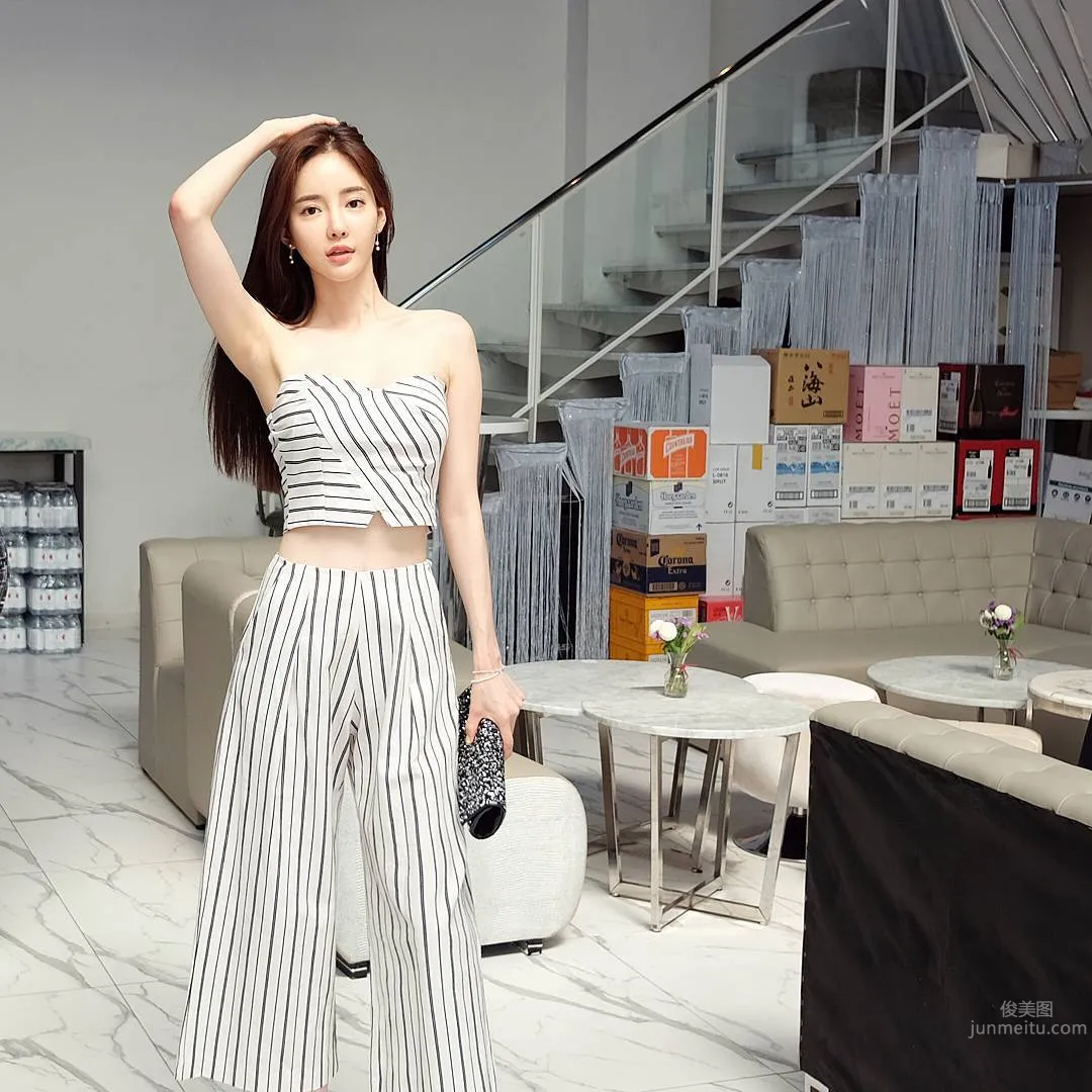 Ban Seo Jin- 南韓超正美腿模特兒 9
